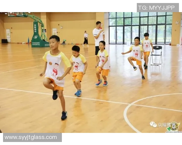 成都市青少年篮球夏令营开启激情之旅助力年轻球员成长与梦想实现
